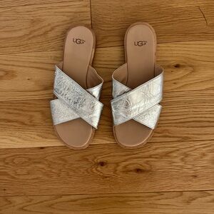 UGG Women's Metallic Silver Cross Strap Sandals
